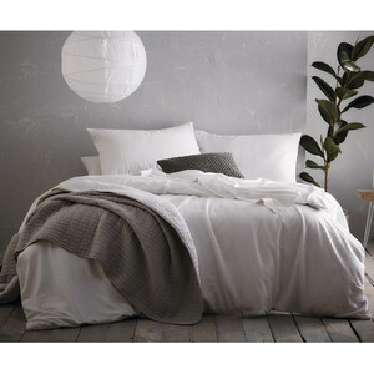 Aspect Duvet Cover and Pillowcase Set - White / Superking – image 2