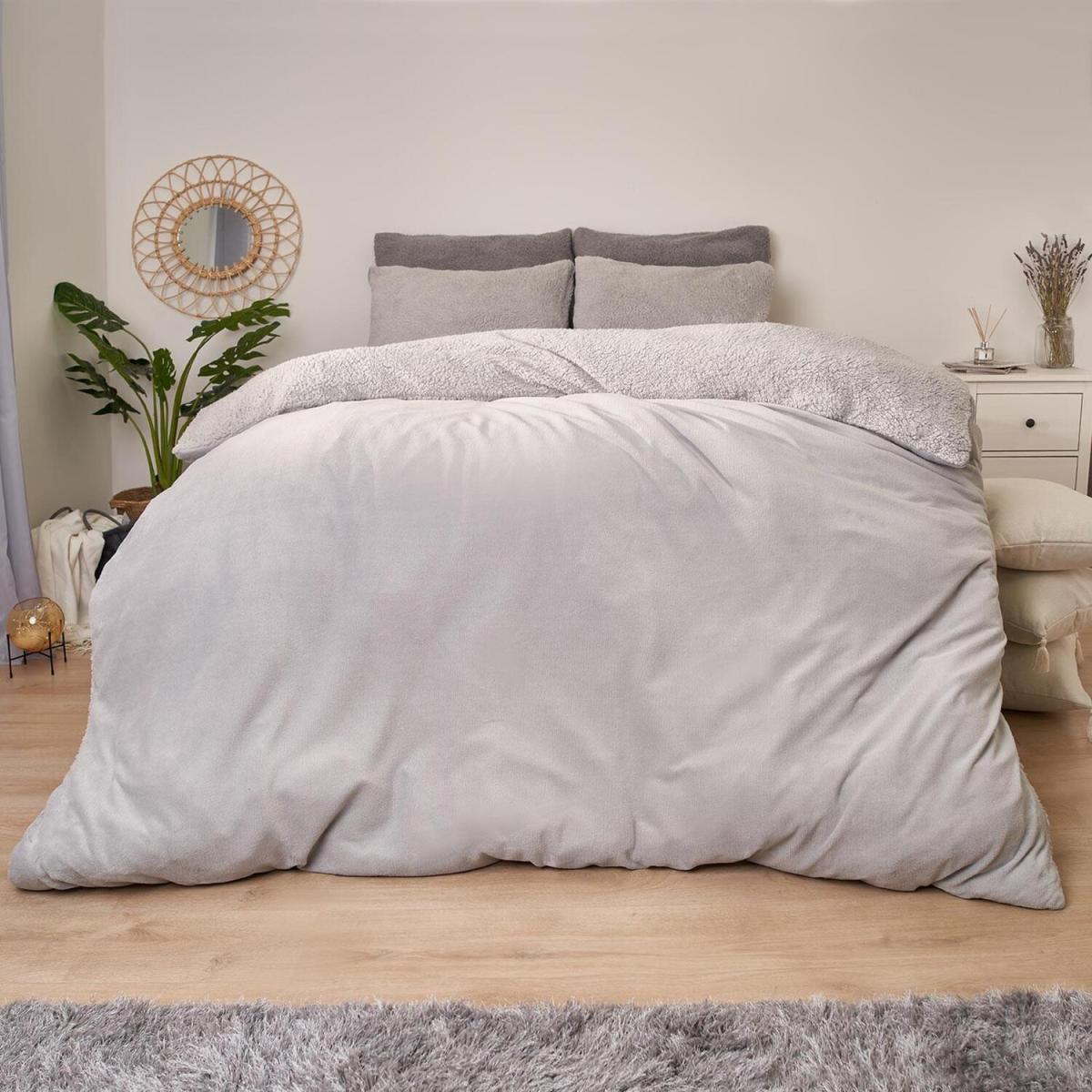Brentfords Sherpa Fleece Reverse Duvet Cover Bedding Set - Silver / Super King – image 2
