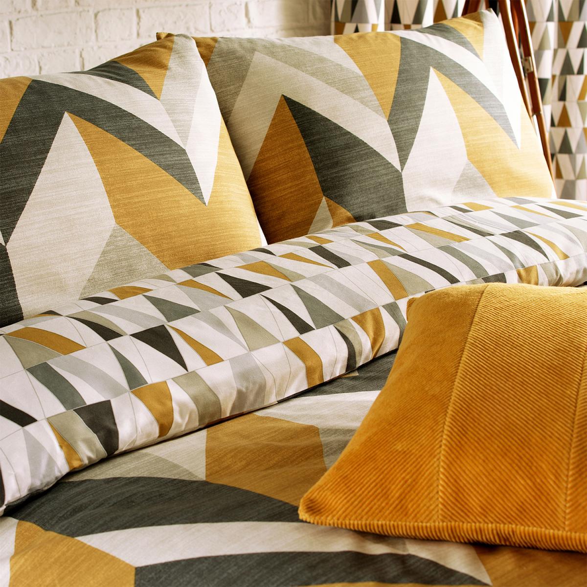 Geometric Tiled Duvet Cover Set - Charcoal/Gold / Superking – image 2
