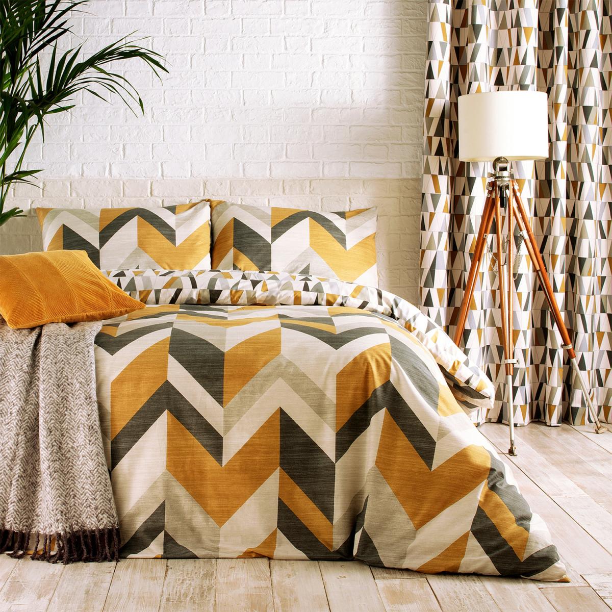 Geometric Tiled Duvet Cover Set - Charcoal/Gold / Superking – image 3