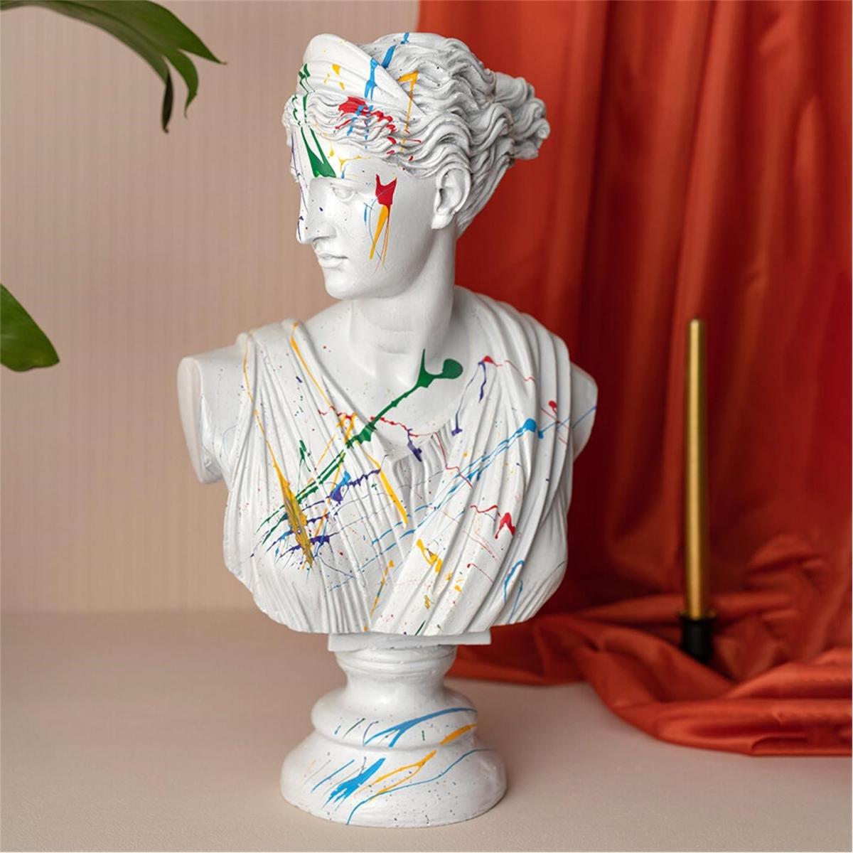 Colour Of Artemis Sculpture – image 2