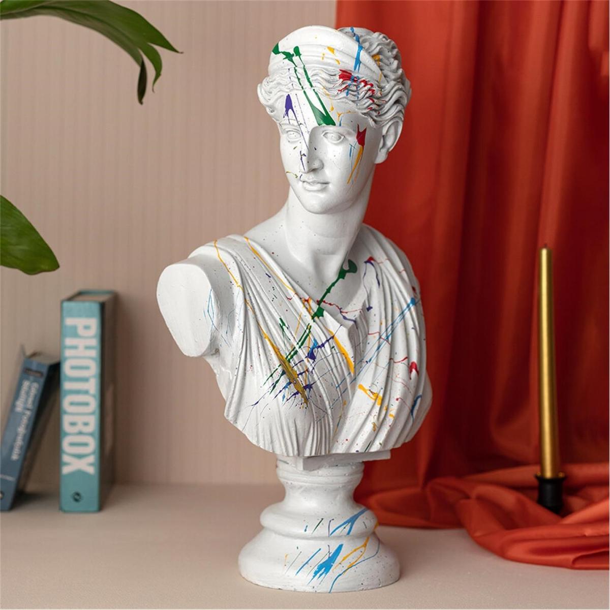 Colour Of Artemis Sculpture – image 7