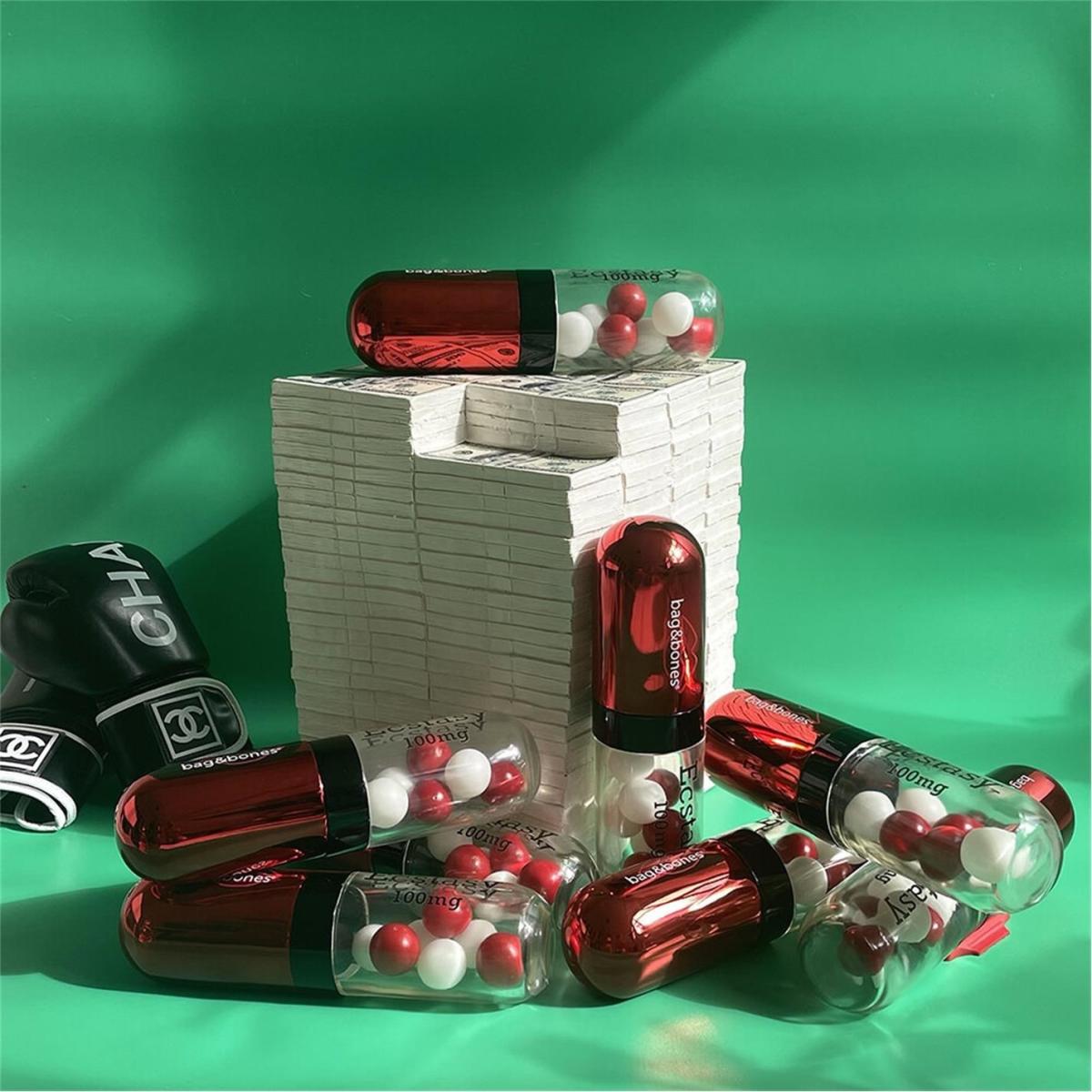 The Pill Sculpture – image 2