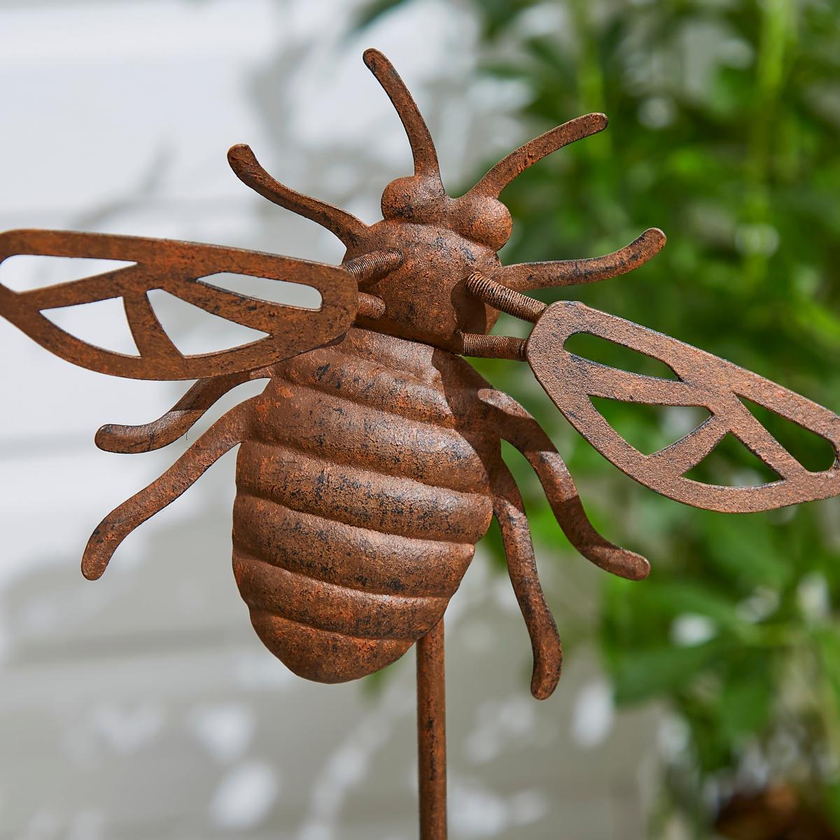 Rusted Iron Bee Stake Rust – image 2
