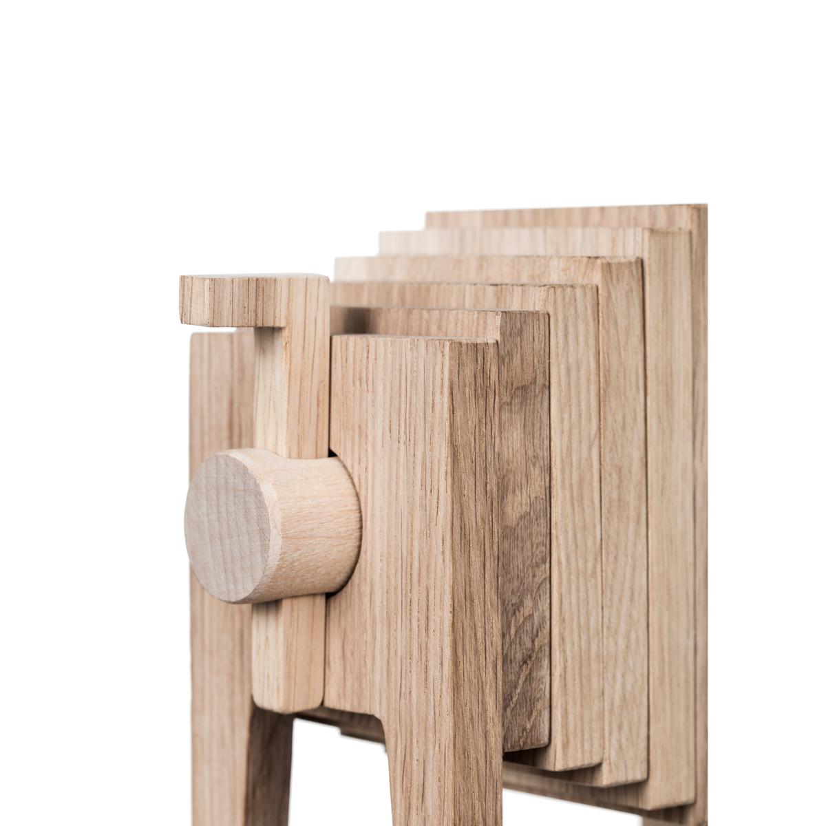 MOEBE Polygrif oak sculpture 21x32 cm Wood. black – image 5