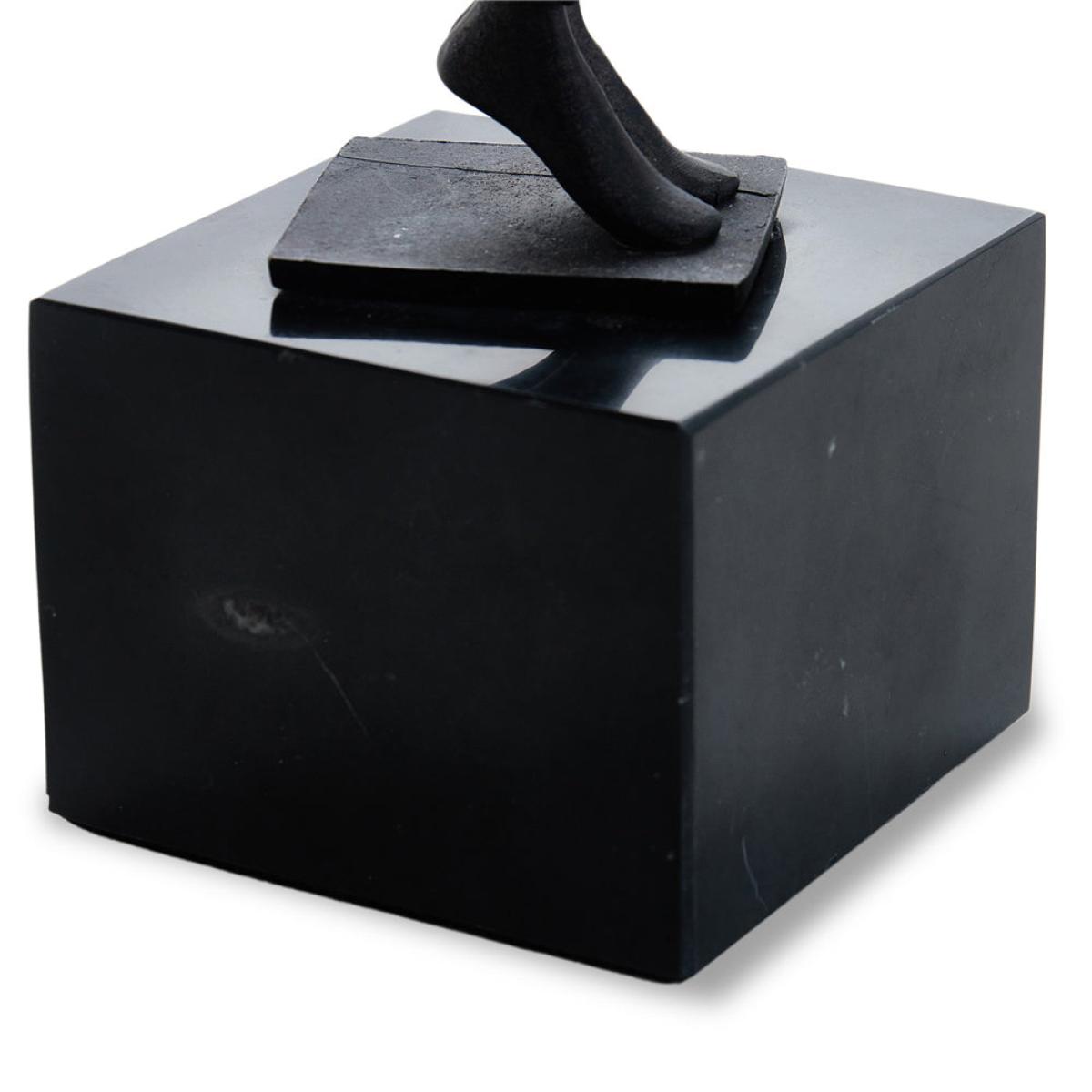 Liang & Eimil Mauro Sculpture White & Black – image 5
