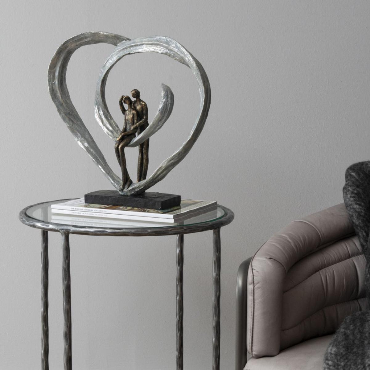 Libra Love Sculpture In Circular Heart – image 6