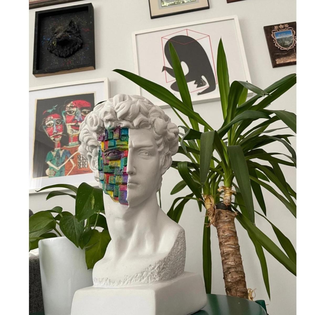Fragmented David Version Two Sculpture -Multicolour | Artchi – image 2