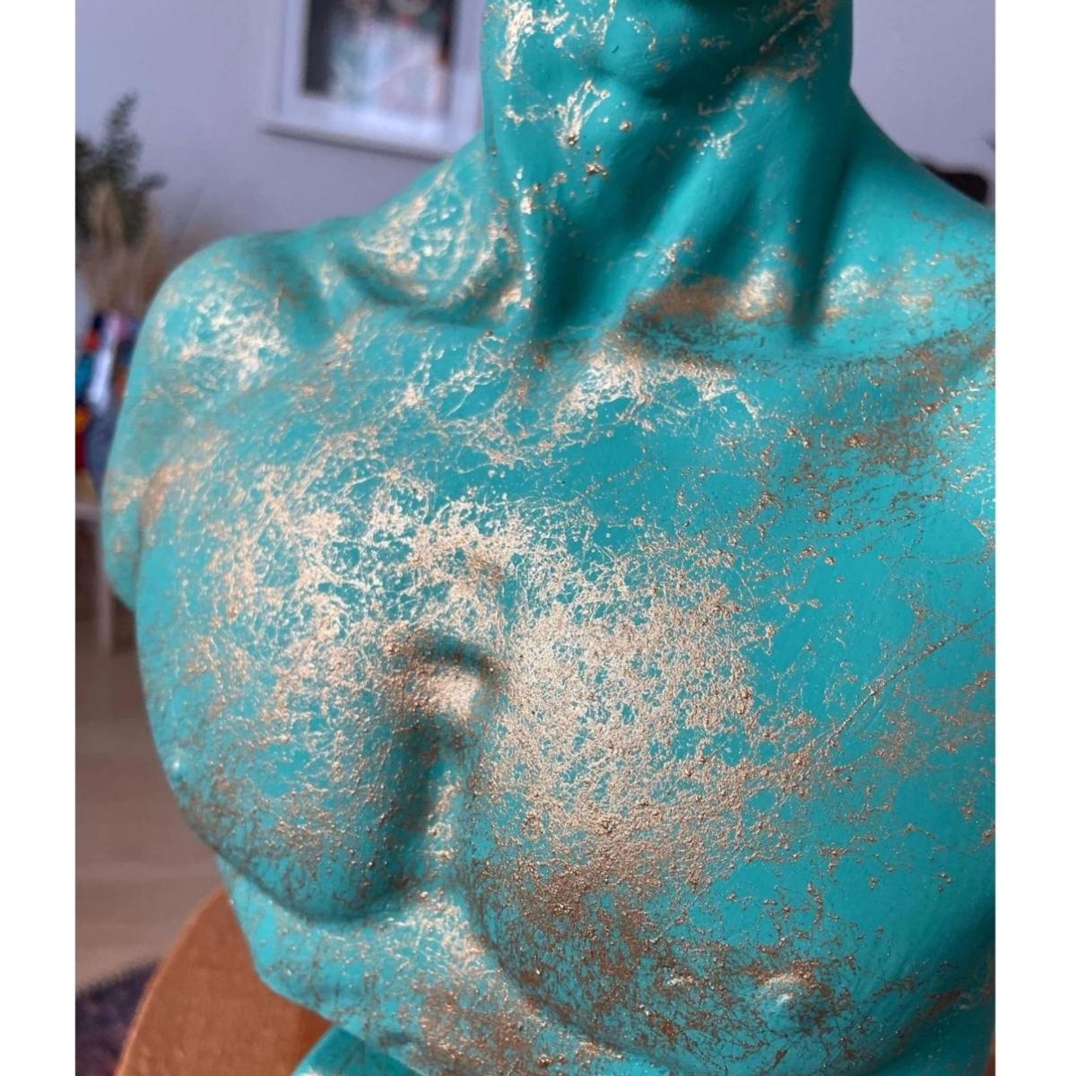 Golden Glimmer David Sculpture - Multicolour | Artchi – image 3