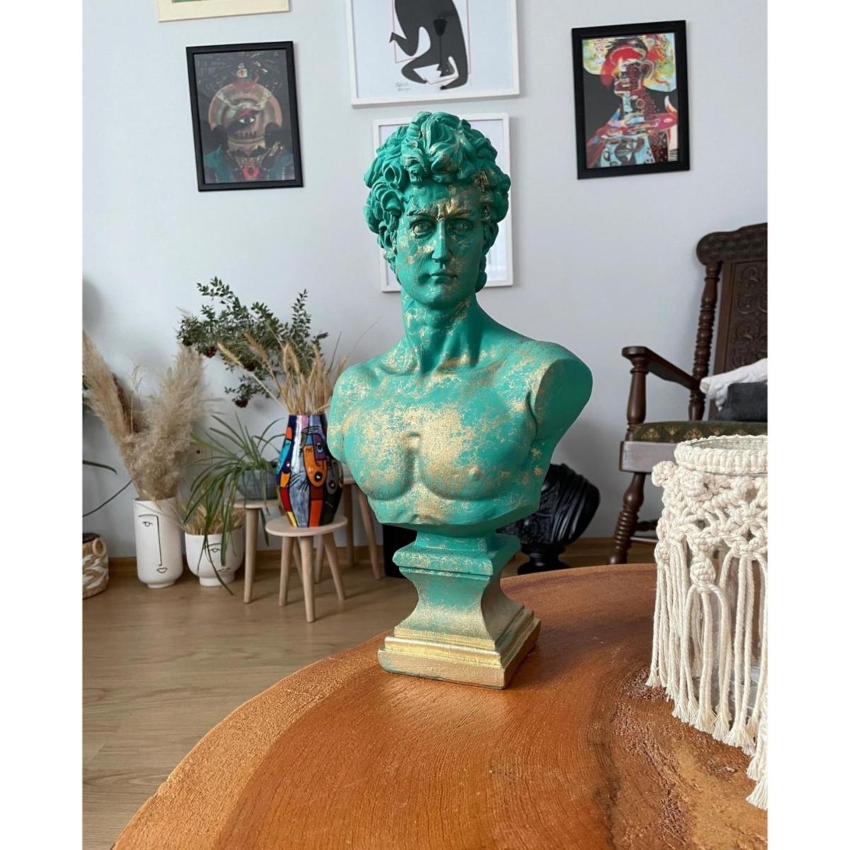 Golden Glimmer David Sculpture - Multicolour | Artchi – image 4