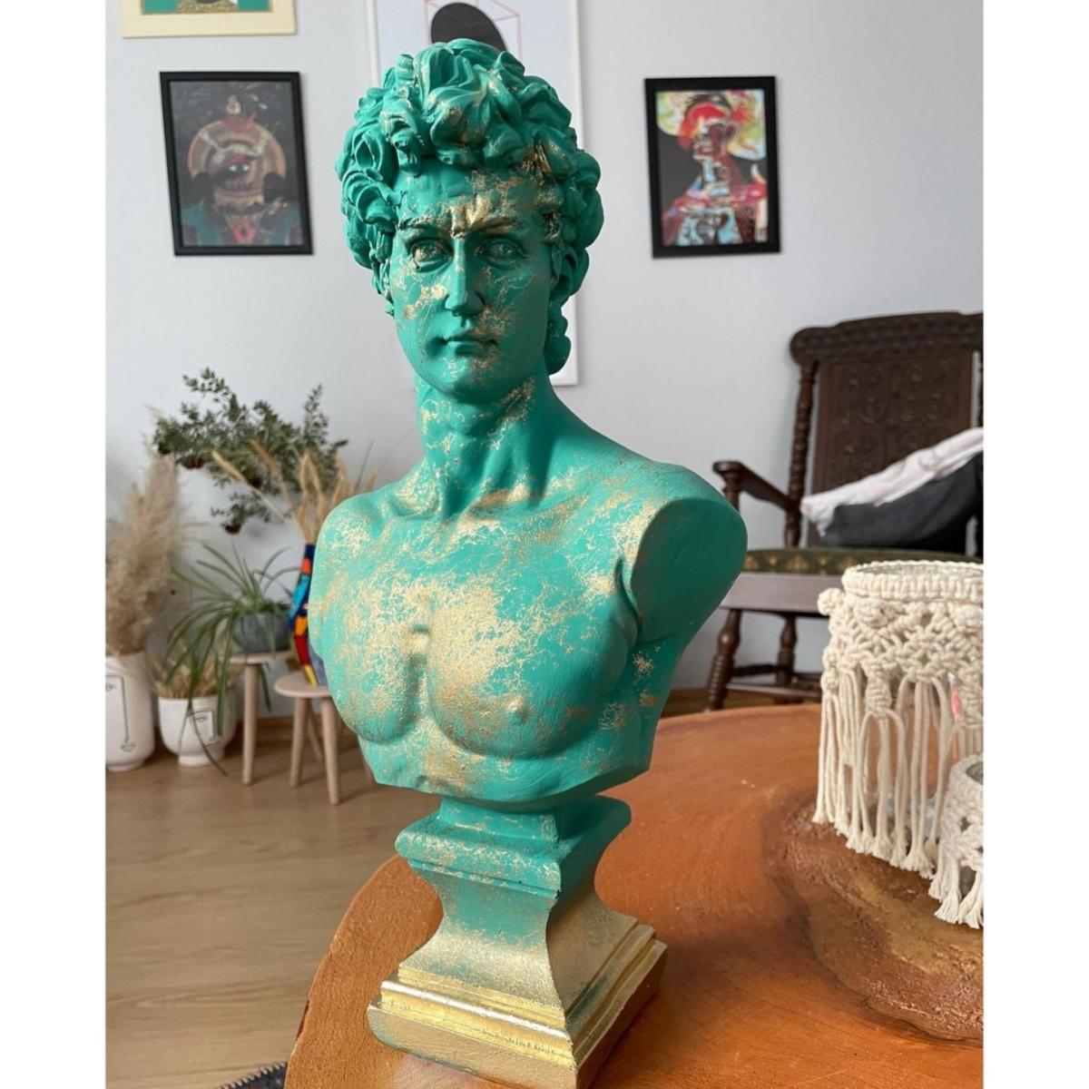 Golden Glimmer David Sculpture - Multicolour | Artchi – image 5