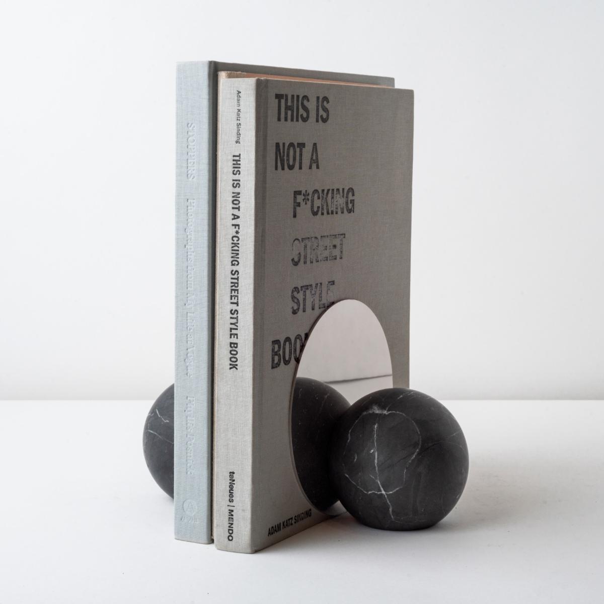 Black / Silver Bookends Marble & Stainless Steel - Black, Silver . Bruci Editora De Diseño – image 2