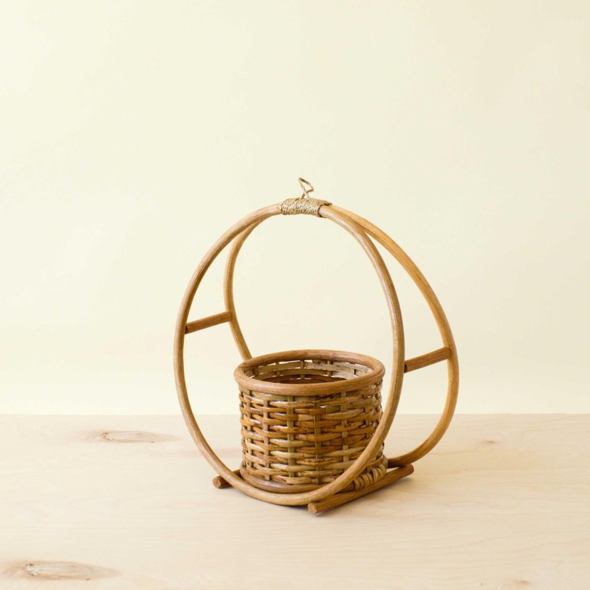 Brown Rattan Round Hanging Planter Likhâ – image 4