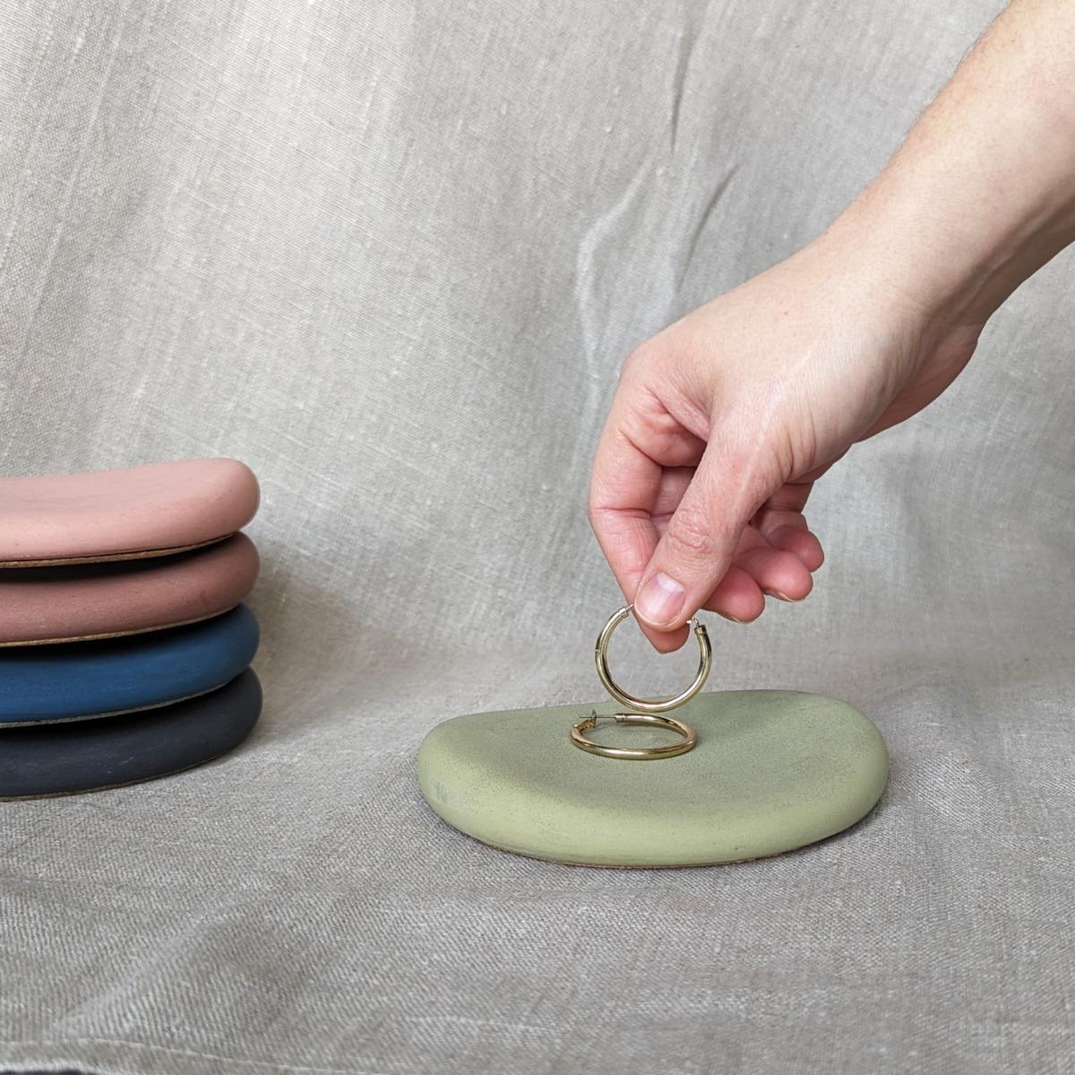 Irregular Matte Stone Trinket Tray - Olive Green One Size Ruby Melo – image 2