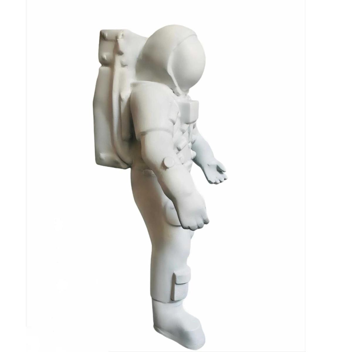 White Astronout | Artchi – image 2