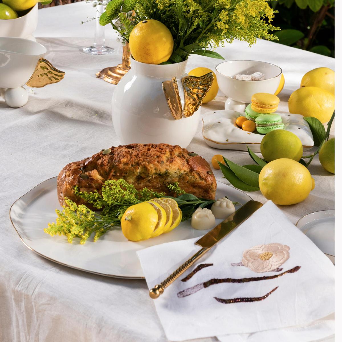Neutrals / Gold Gold Winged Vase & Bird Vase & Winged Bowl Porcelain Set | Maji Atelier – image 3