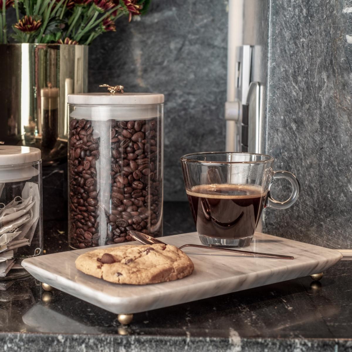 Tablita Marble & Brass Tray - White . Bruci Editora De Diseño – image 4