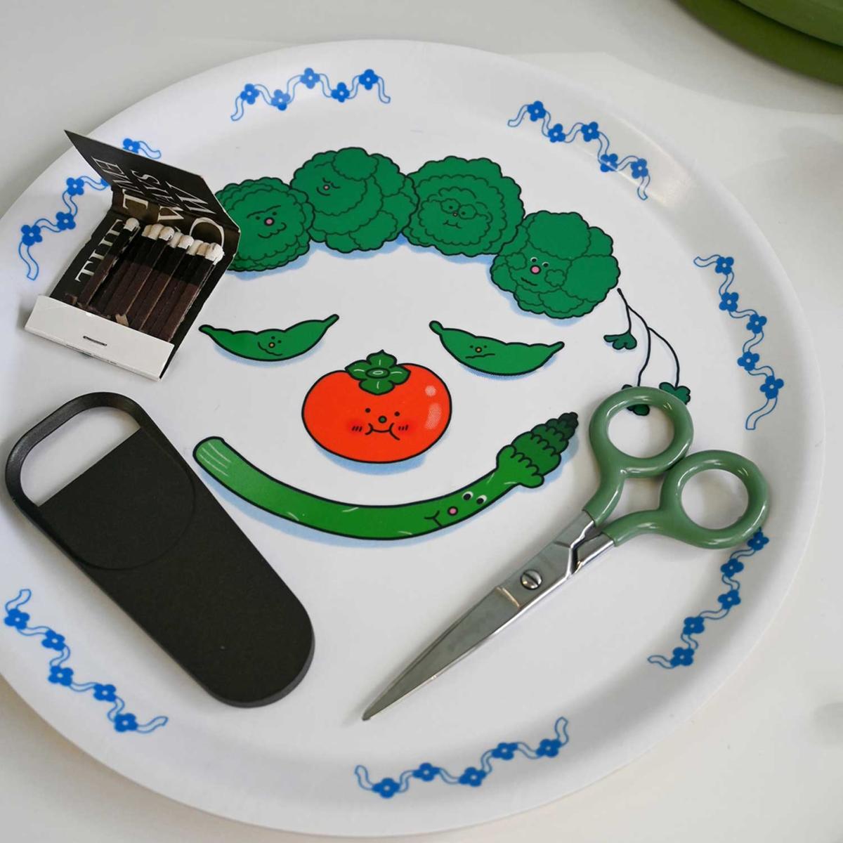 Green / White Food Face Asparagus Catch-All Tray | Natali Koromoto – image 8