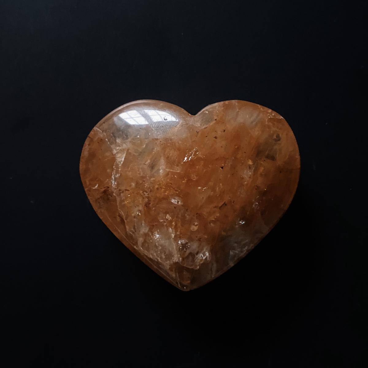 Neutrals Golden Healer Heart 66G | Small | Lemuria Store – image 2