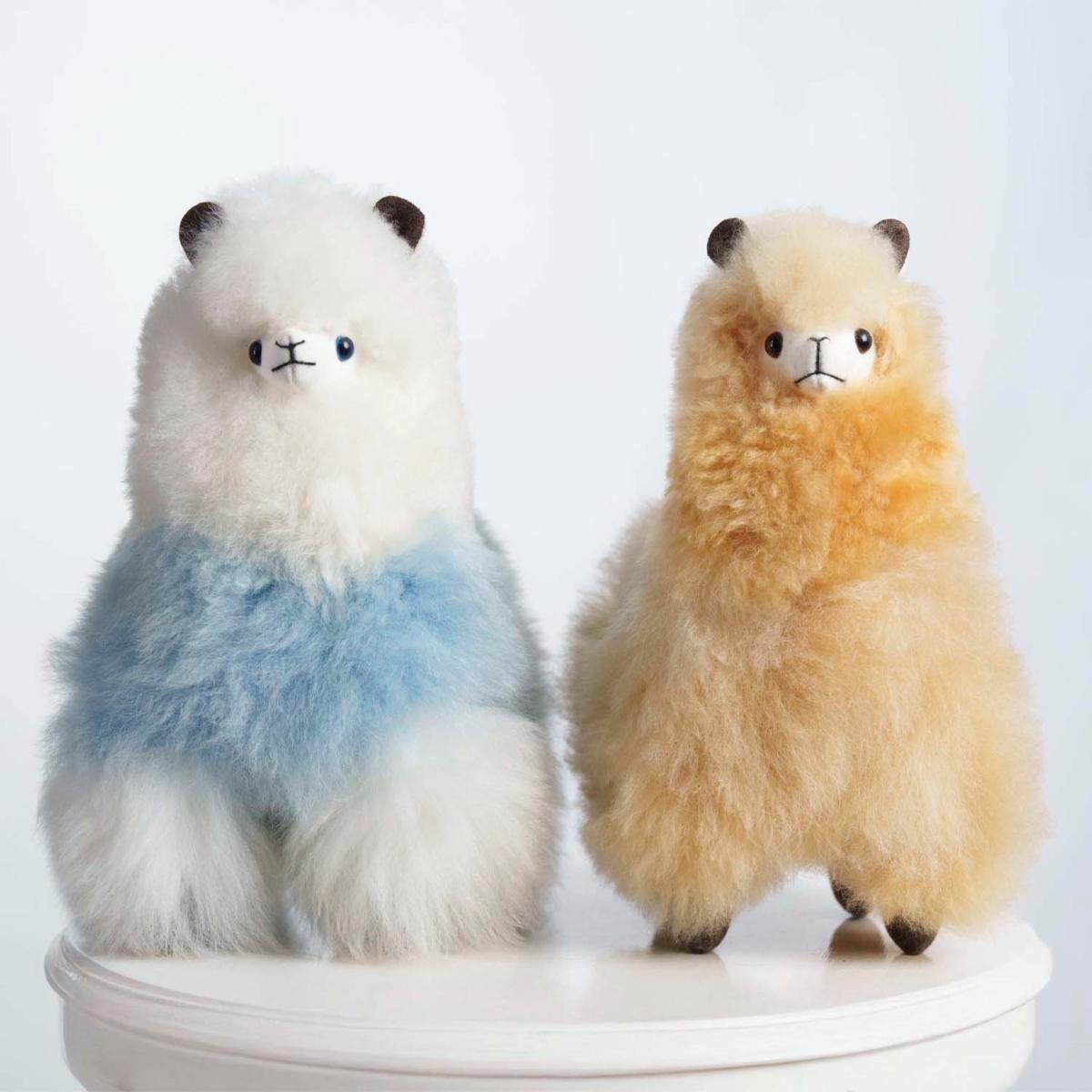 White / Gold / Brown Fluffy Premium Baby Alpaca Toys And Display Pair | Venture Latin – image 5
