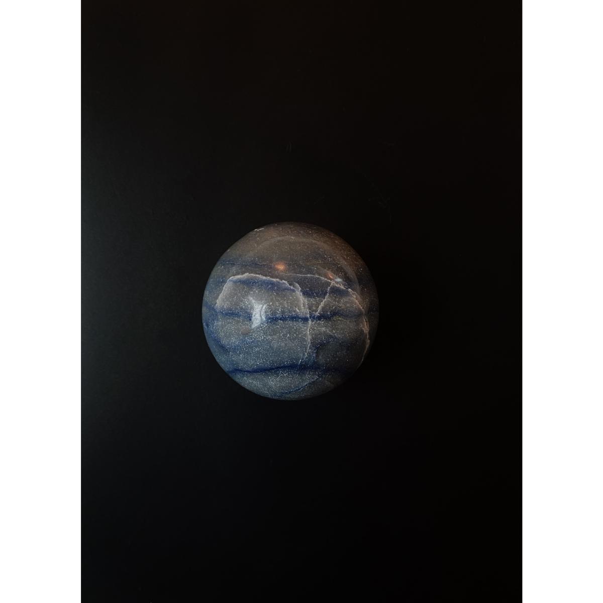 Blue Sodalite Sphere | One Size | Lemuria Store – image 3