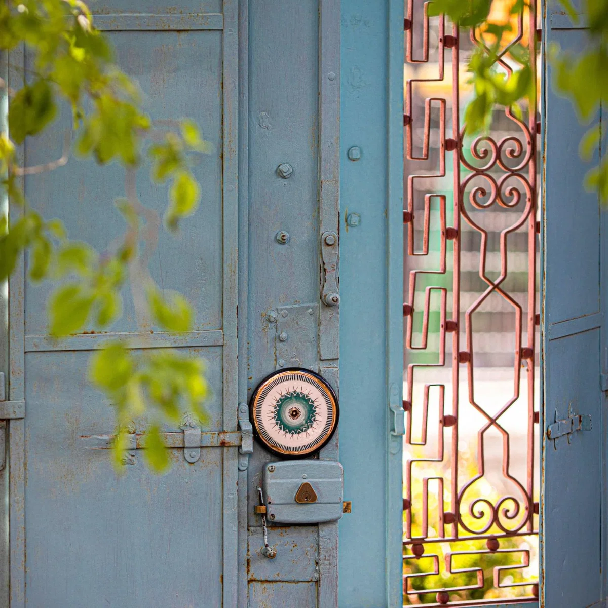 Gold / Green Handmade Gold Decorated Ceramic Evil Eye| Wall Hanging | Medium | Atelier Simi – image 5