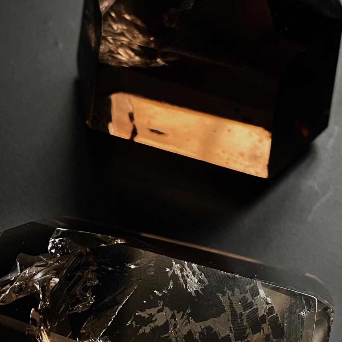 Neutrals Smoky Quartz Point Medium | Medium | Lemuria Store – image 3