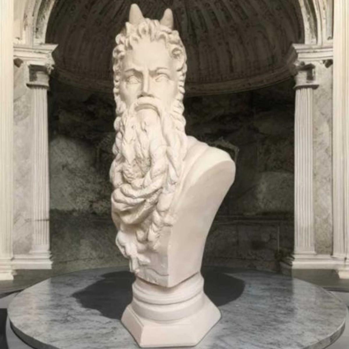 White Moses Sculpture | Artchi – image 2