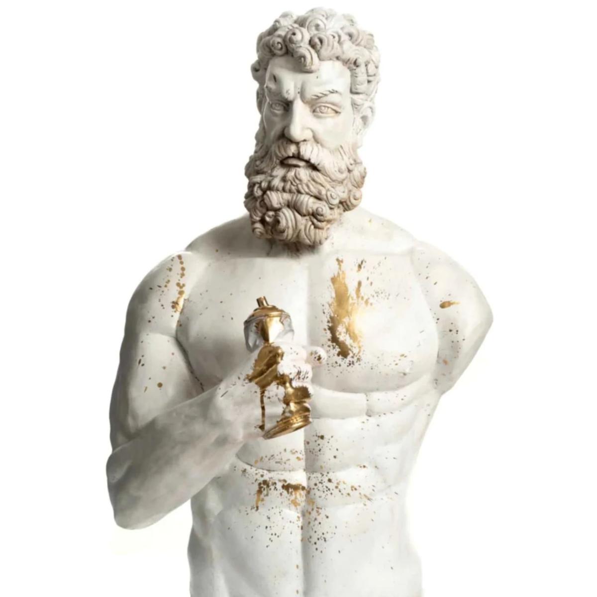 White / Gold Hercule & Squuzing Spray Artchi – image 2