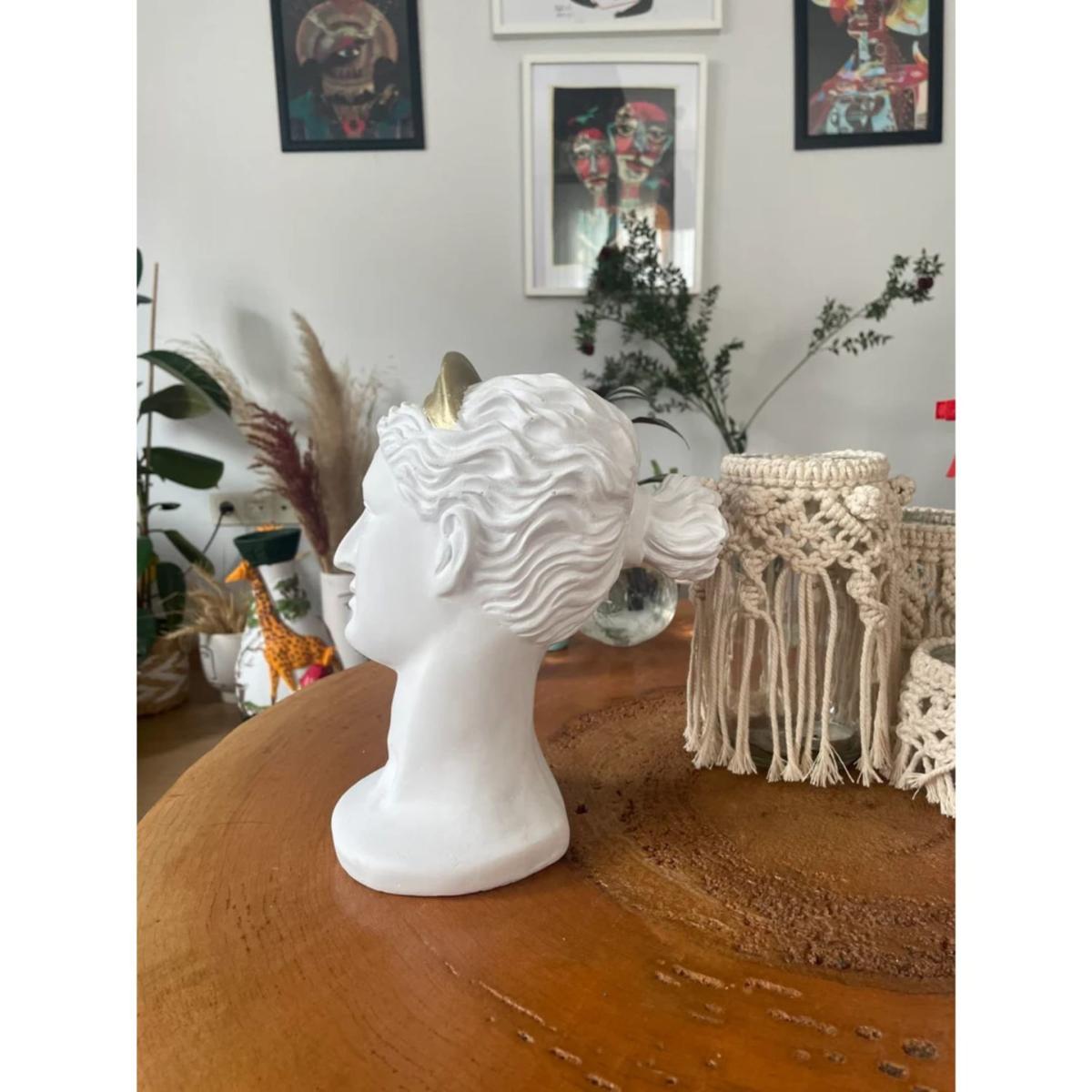 White / Gold Diana Design Sculpture Artchi – image 4