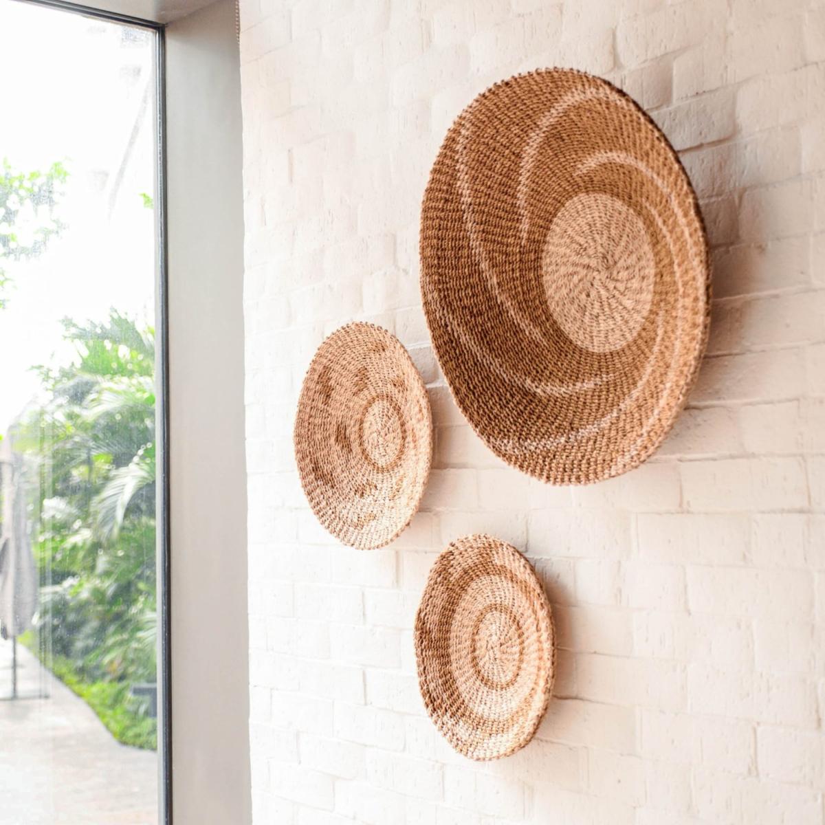 Brown / Neutrals Medium Natural & Brown Wall Baskets Likhâ – image 6