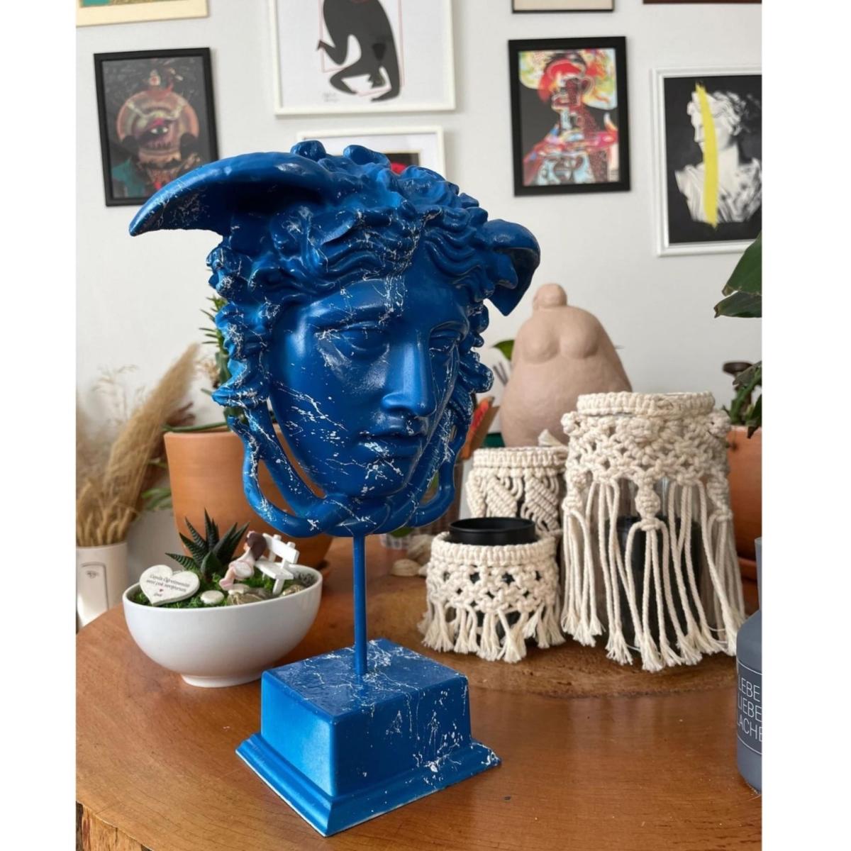 Medusa's Blue Gaze Sculpture - Multicolour | Artchi – image 3