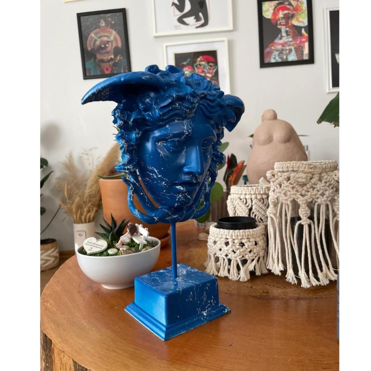 Medusa's Blue Gaze Sculpture - Multicolour | Artchi – image 4