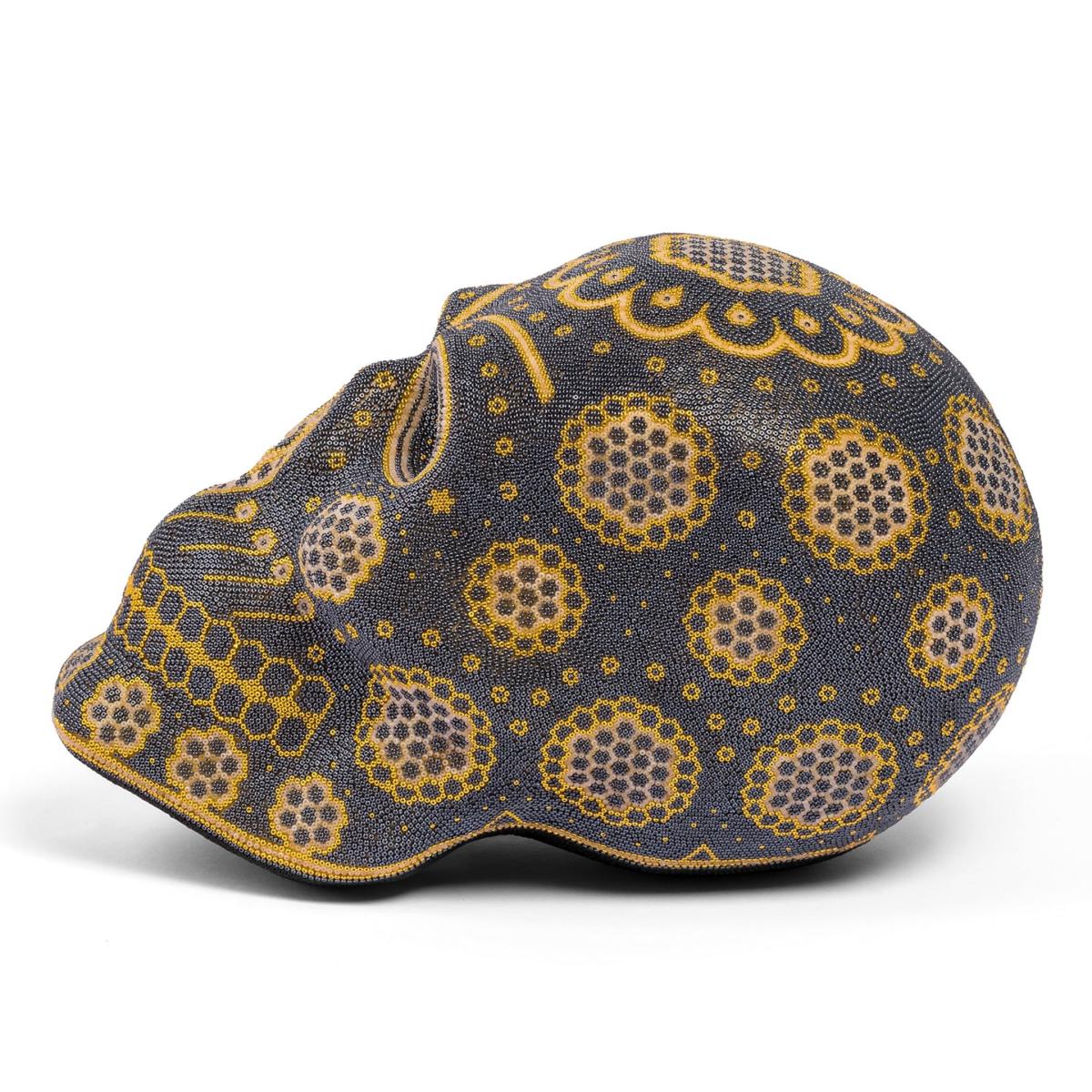 Skull Statue Decor - Metallic Gray/Gold One Size Kuu – image 3