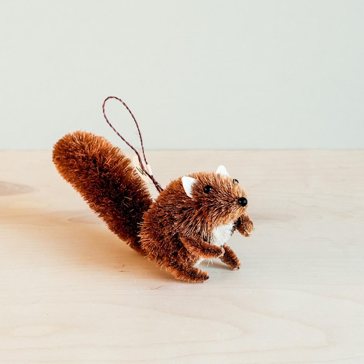 Set Of Three Squirrel Ornament, Mahogany - Brown Likhâ – image 4