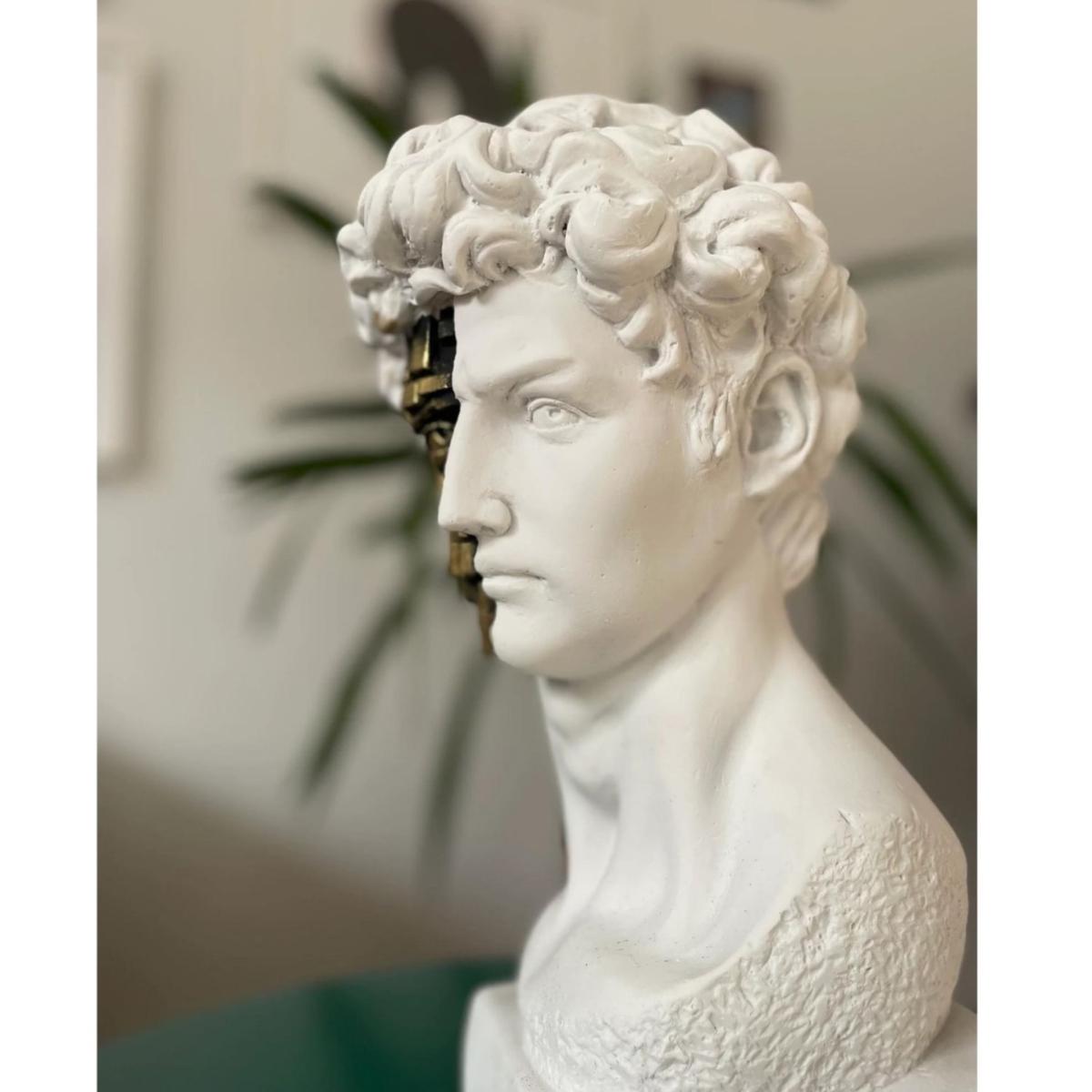 Golden Fracture David Sculpture - Multicolour | Artchi – image 5