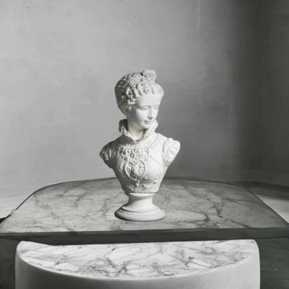 White Royal Beauty Bust | Artchi – image 4