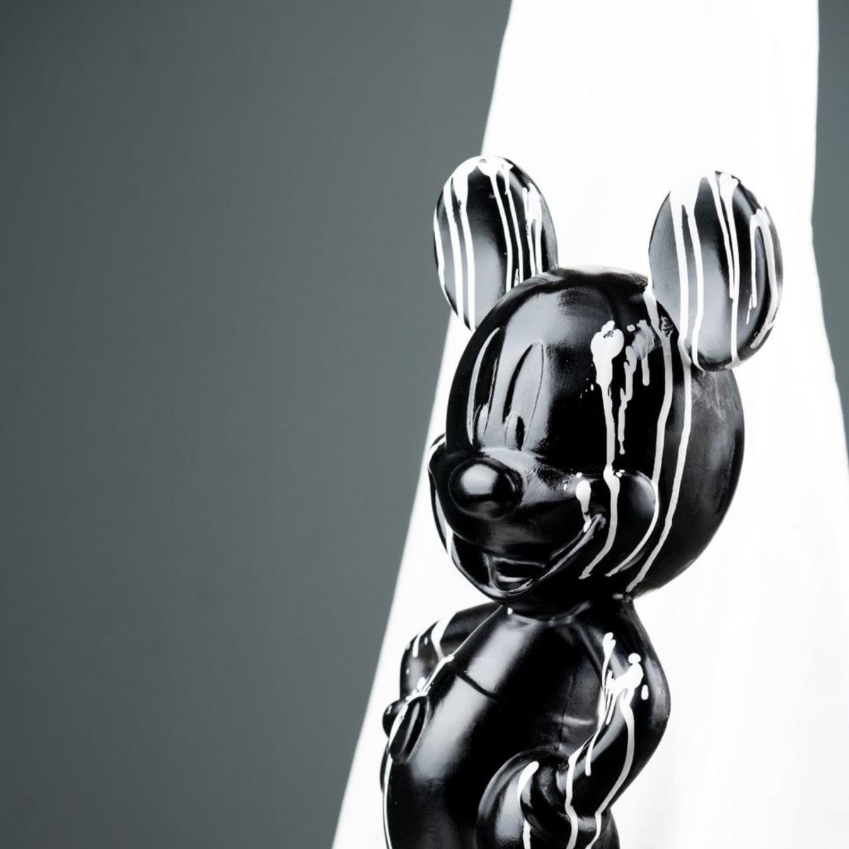 Black / White Mickey Magic: Black Design Figure | Artchi – image 4