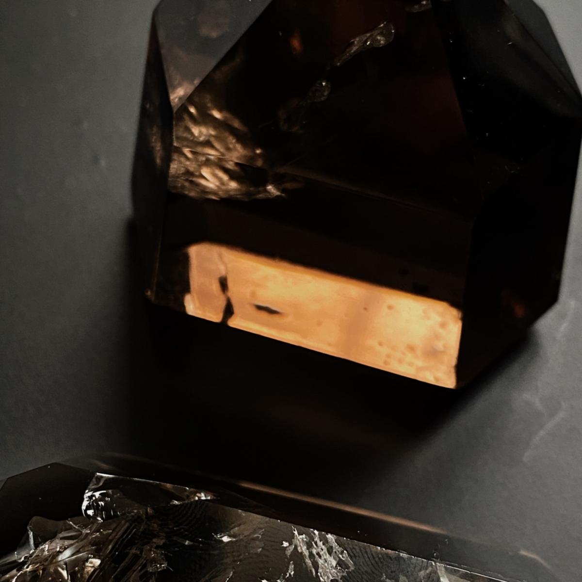 Neutrals Smoky Quartz Point Large | Large | Lemuria Store – image 3