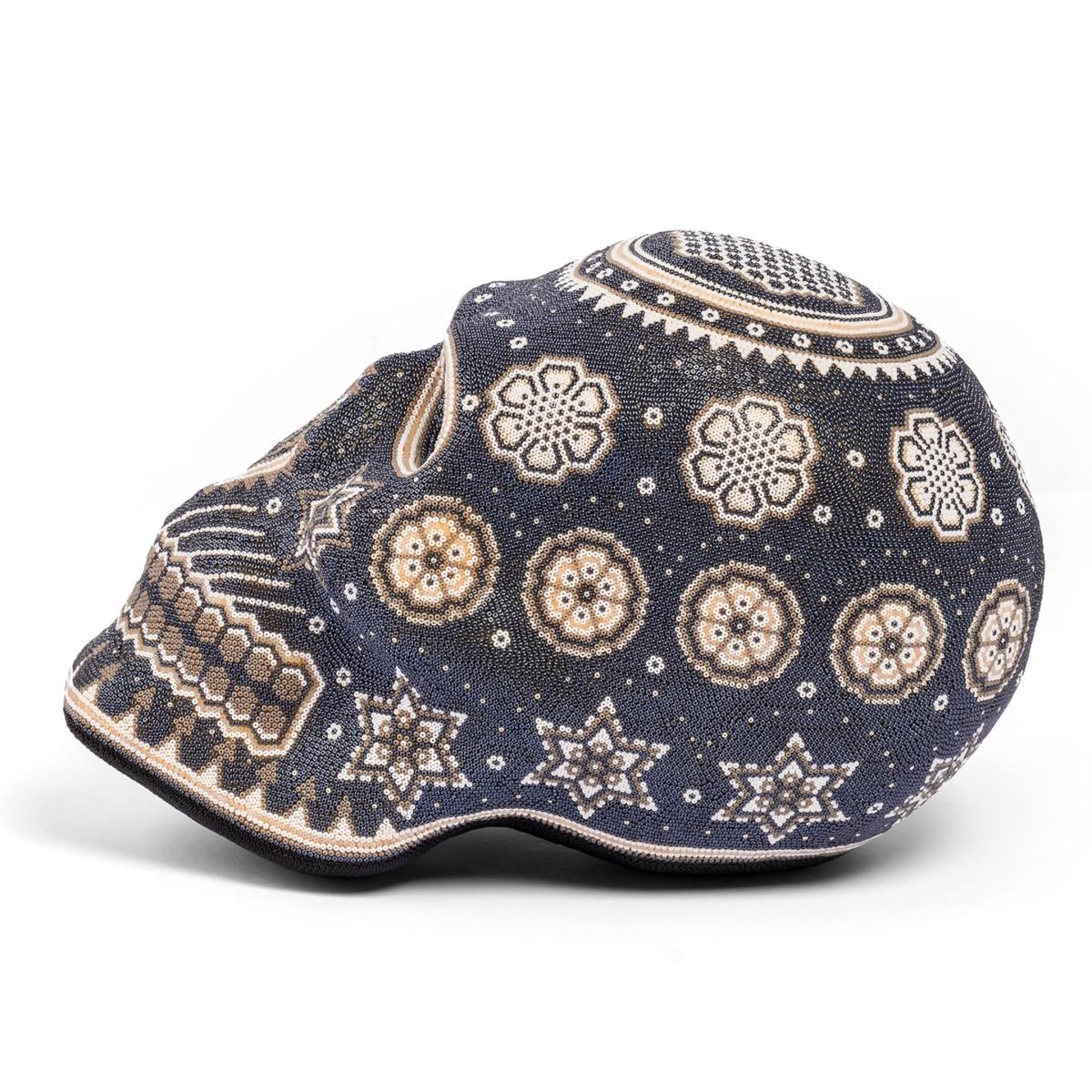 Skull Statue Decor - Metallic Gray/Opaque Gray/Pearl White/Plaitnum One Size Kuu – image 3