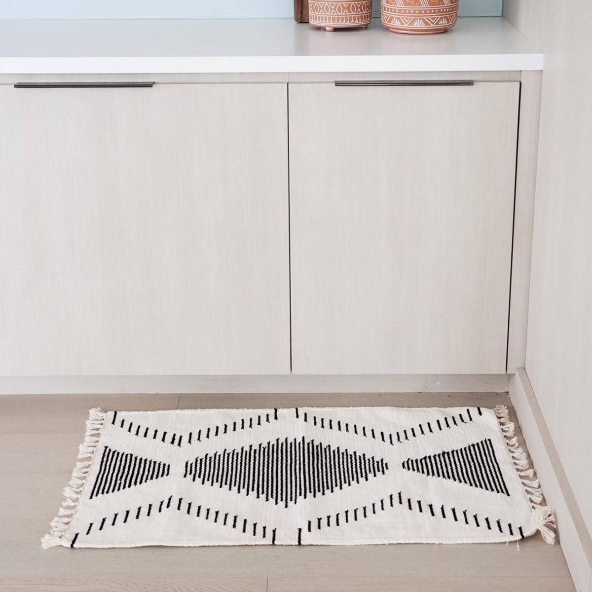 White Kalo Floor Mat Korissa – image 3