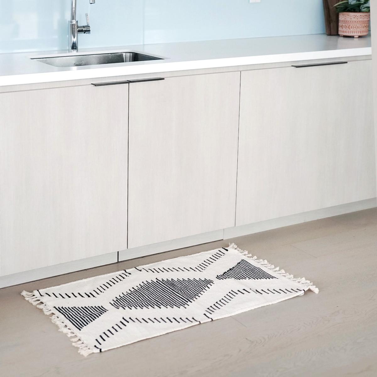 White Kalo Floor Mat Korissa – image 4