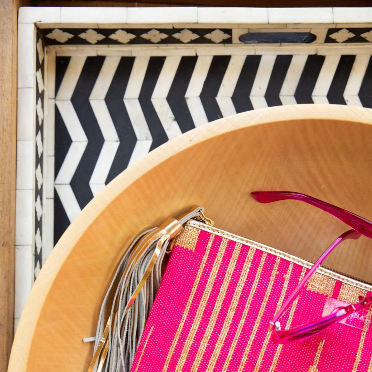 Black Chevron Tray Le Jaana – image 2