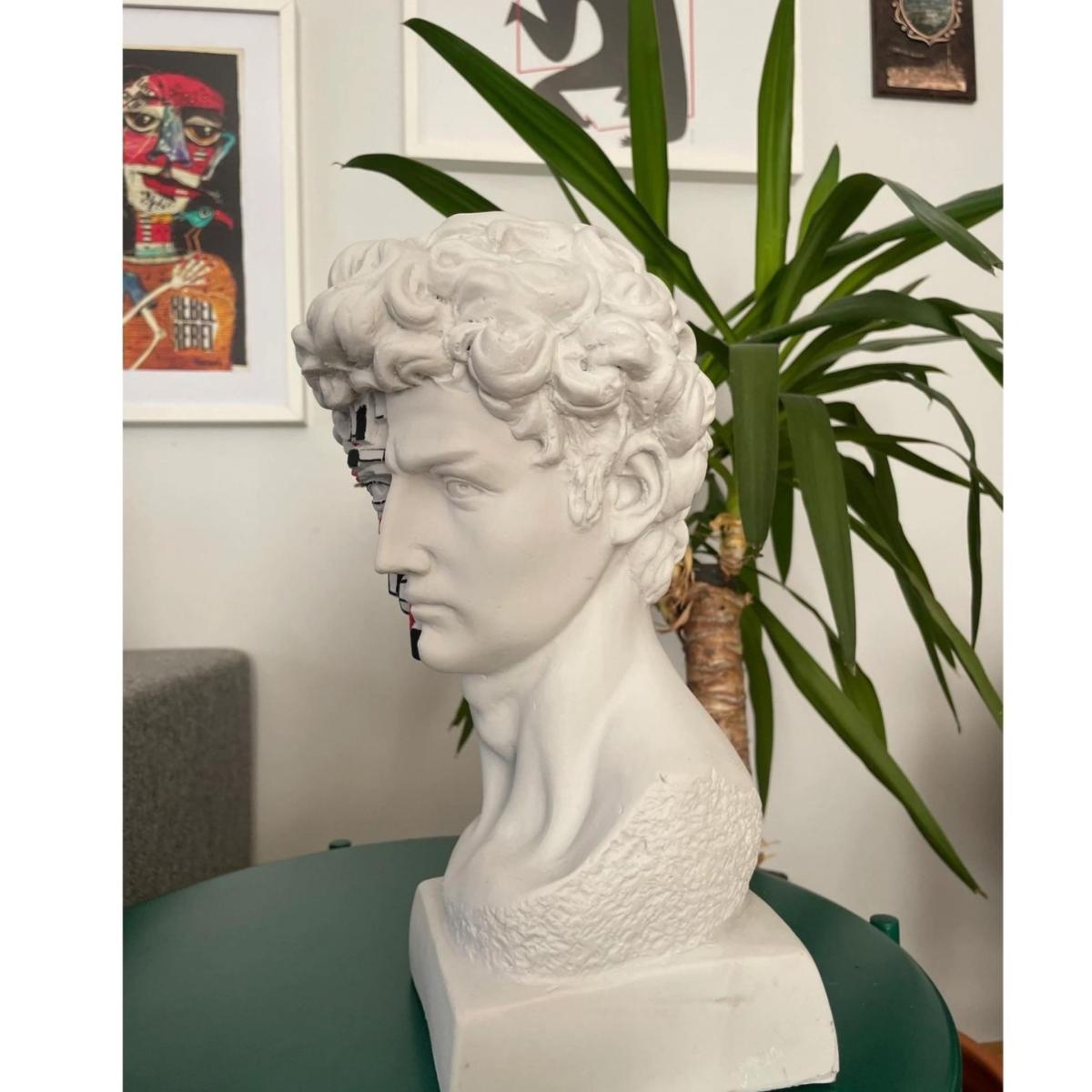 Fragmented David -Sculpture-Multicolour | Artchi – image 4