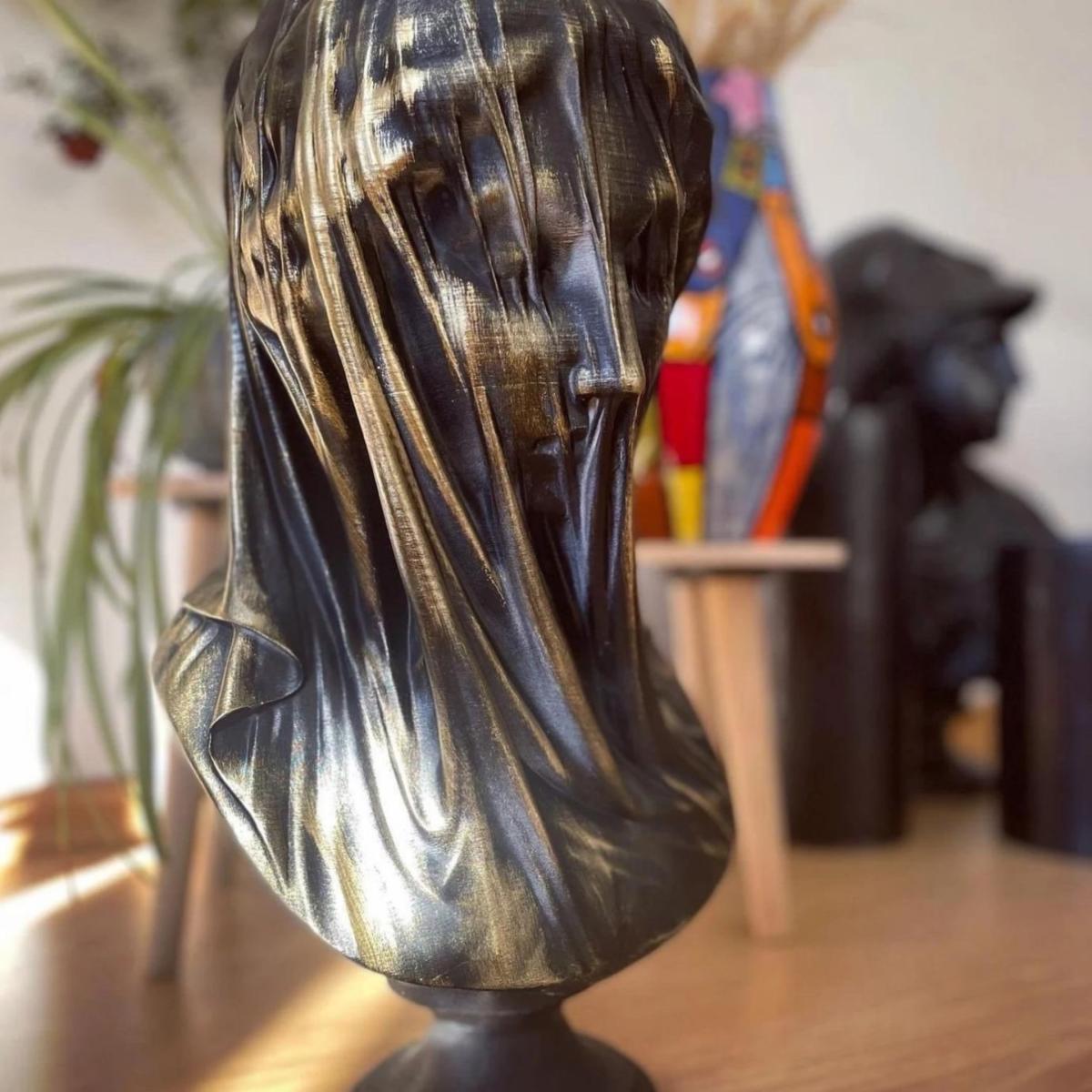 Veiled Serenity Sculpture Multicolour | Artchi – image 3