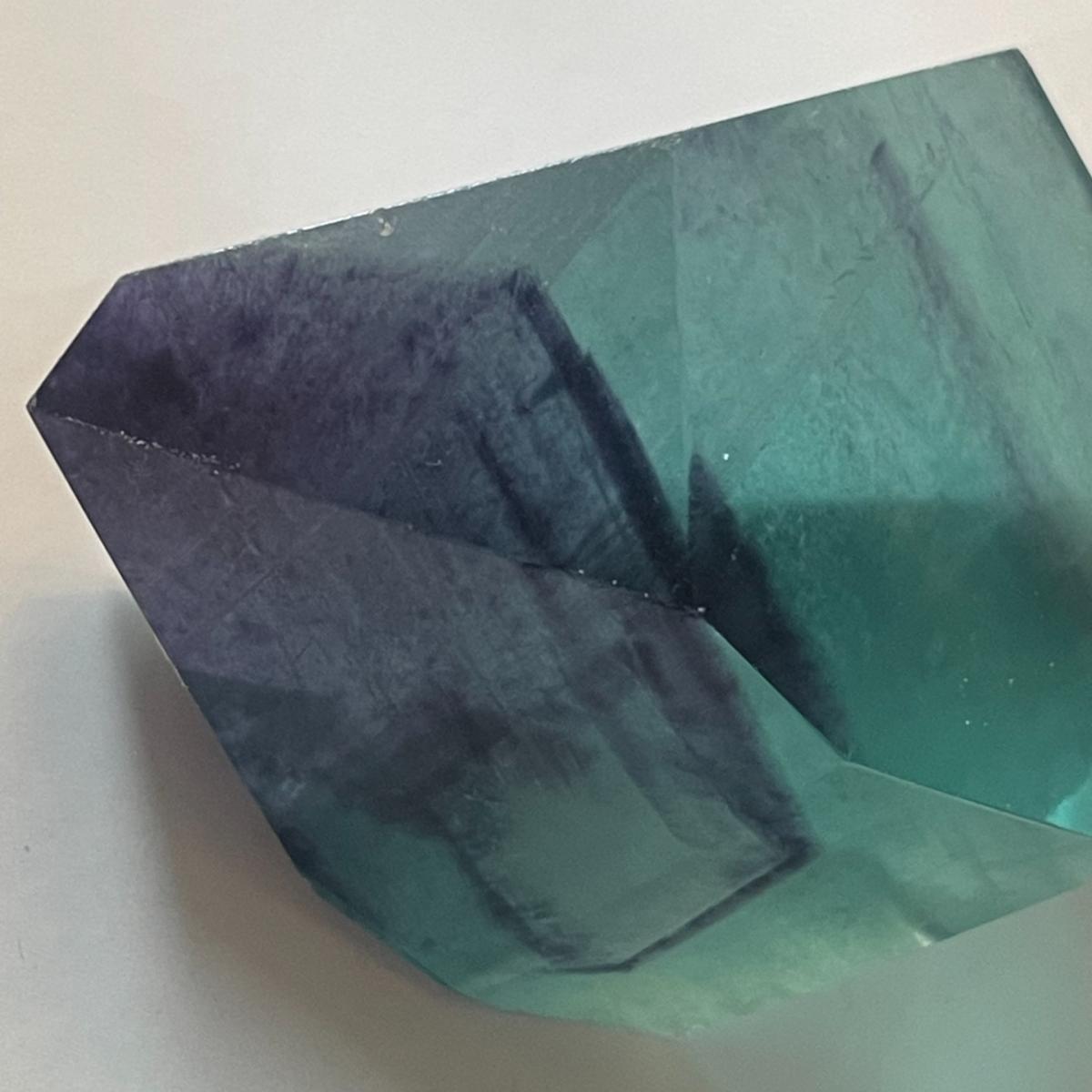 Green Fluorite Freeform 167G | One Size | Lemuria Store – image 2