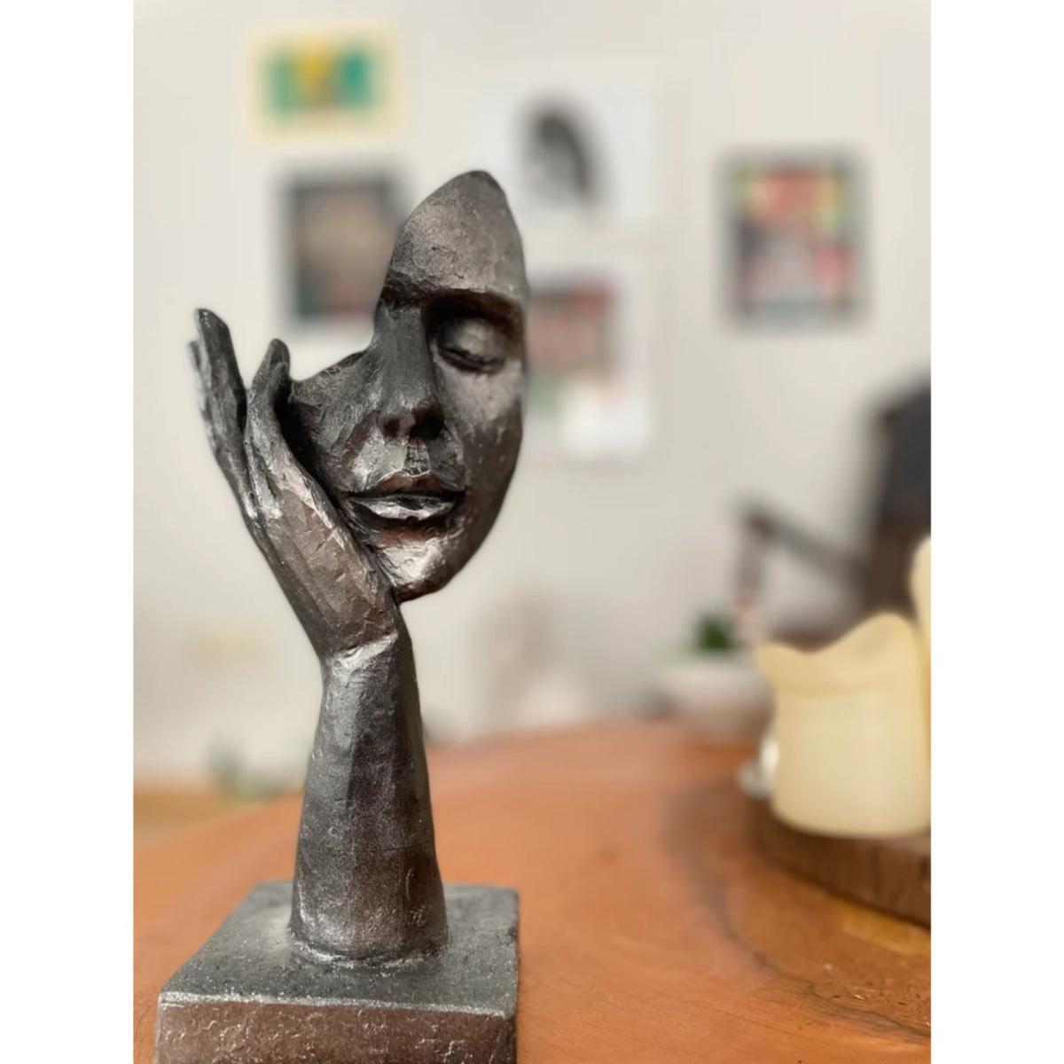 Black Mask Design Sculpture Artchi – image 2