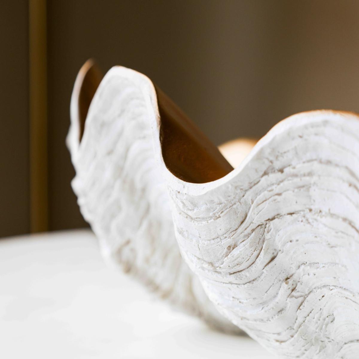 Large White & Gold Clam Shell Display Dish Rockett St George – image 6