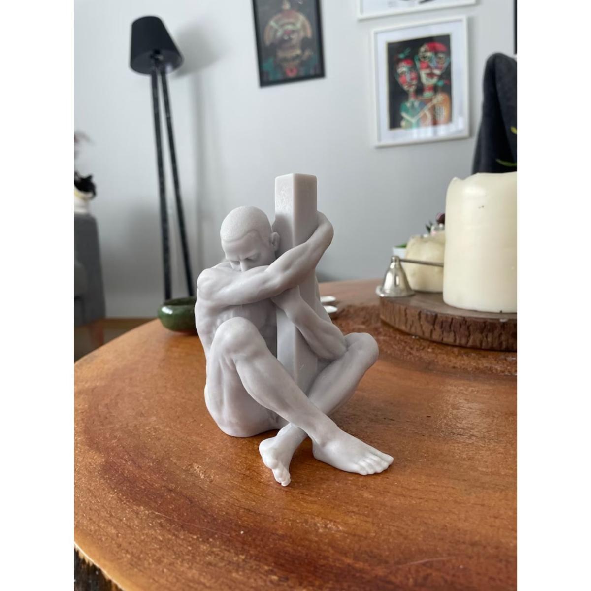 White Man Sculpture Artchi – image 2