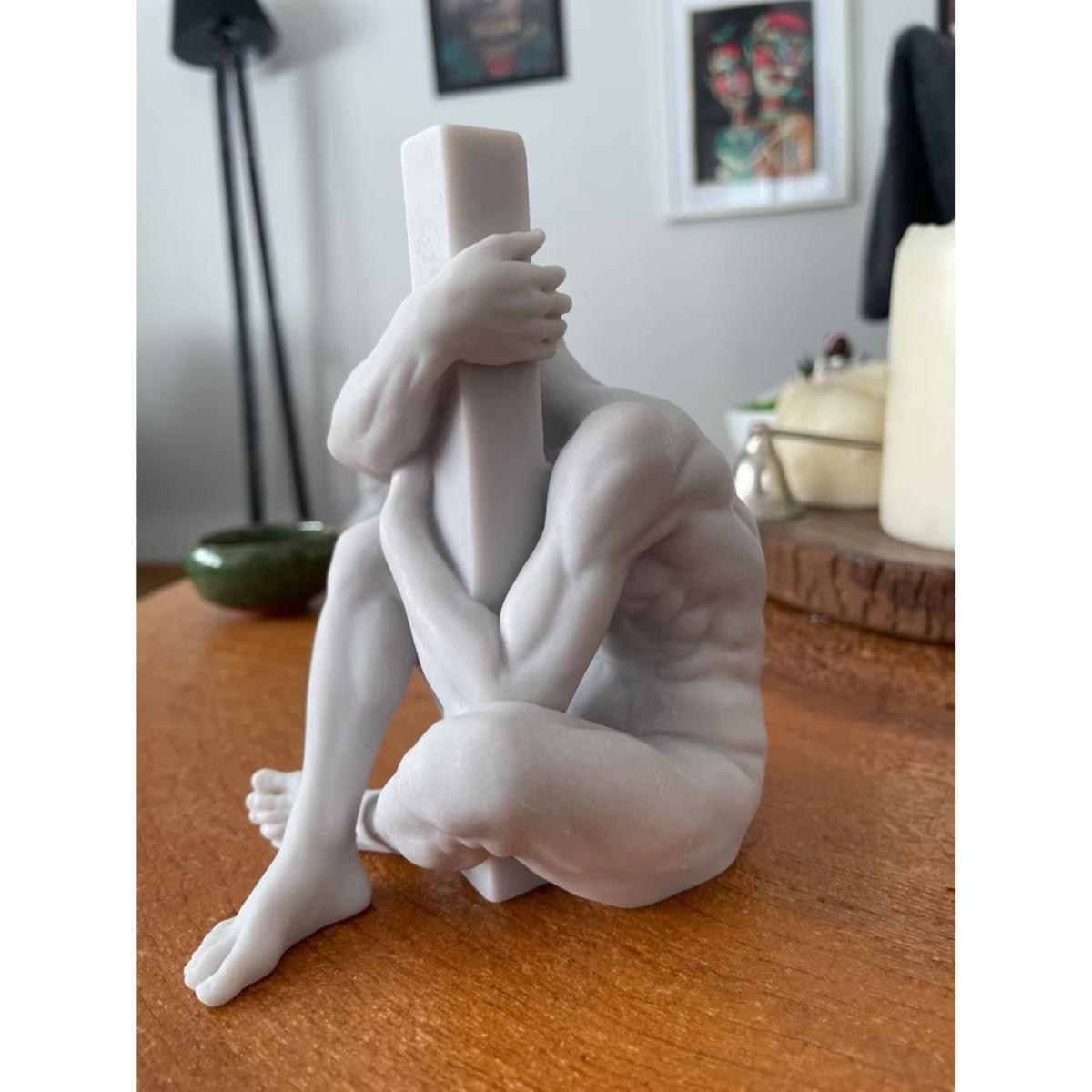 White Man Sculpture Artchi – image 4